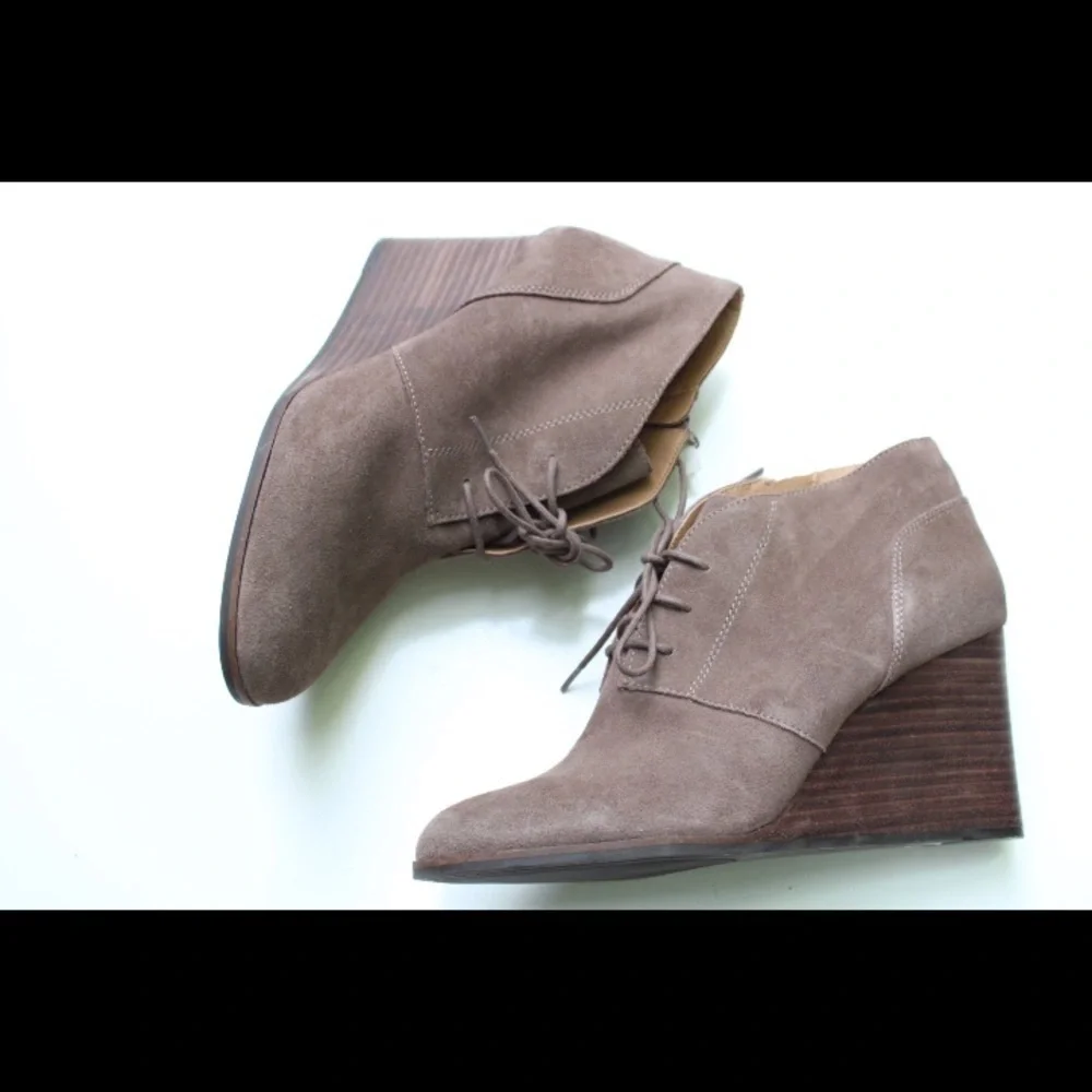 NWOT Lucky brand wedge booties